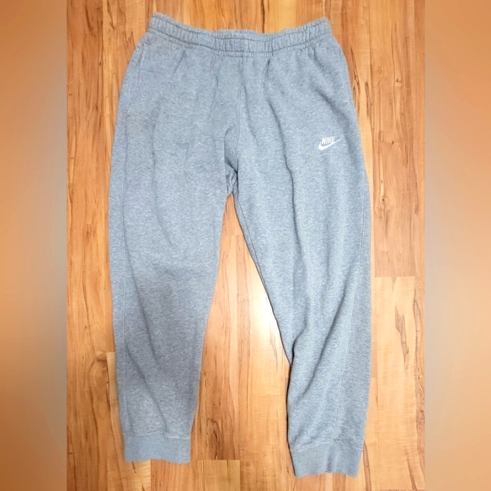 Nike Men’s Sportswear Club Fleece Jogger Pants